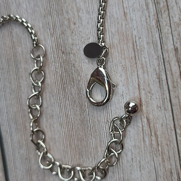 CHICO'S ADJUSTABLE SILVER TONE BOX CHAIN BAR NECKLACE - Picture 7 of 10